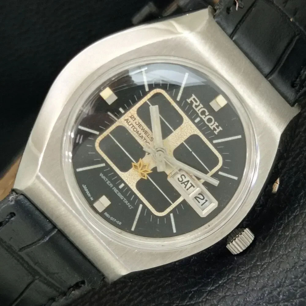 Vintage 1973 Ricoh Automatic Mens Silver Watch W/daydate & Black accents